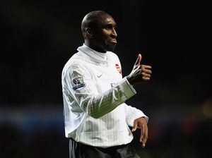 Legenda Sepak Bola Jual Rumah Rp 435 M Nggak Laku-laku, Eh Sekarang Banting Harga Legenda Sepak Bola Jual Rumah Rp 435 M Nggak Laku-laku, Eh Sekarang Banting Harga