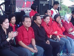 Kampanye Heboh Bos nikahsirri.com: Naik Heli dan Bikin Banyumas Idol