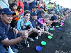 Peserta ITdBI 2017 Diajak City Tour Hingga Lepas Tukik