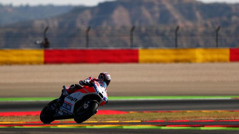 Tertinggal dari Marquez, Dovizioso: Masih Ada Empat Balapan