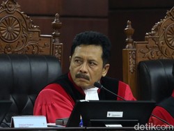 Eks Hakim MK Nilai Perubahan Batas Usia Capres/Cawapres Wewenang DPR