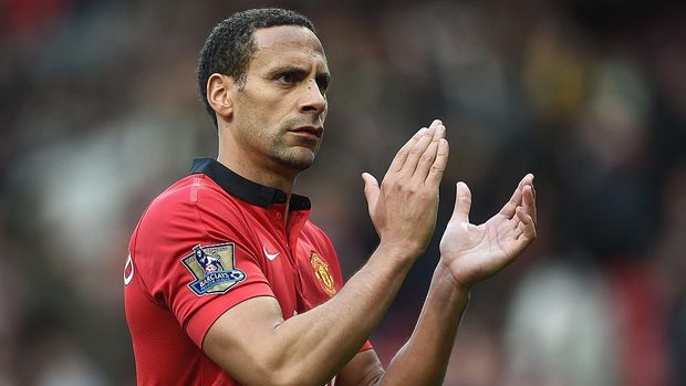 MANCHESTER, ENGLAND - APRIL 26: Rio Ferdinand of Manchester United applauds the fans after the Barclays Premier League match between Manchester United and Norwich City at Old Trafford on April 26, 2014 in Manchester, England.  (Photo by Laurence Griffiths/Getty Images)