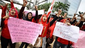 Eks Pegawai 7-Eleven Tuntut Gaji Hingga Pesangon
