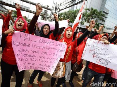 Eks Pegawai 7-Eleven Tuntut Gaji Hingga Pesangon