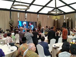 Wapres JK Hadiri Perayaan Ultah Mantan Kapolri Awaloedin