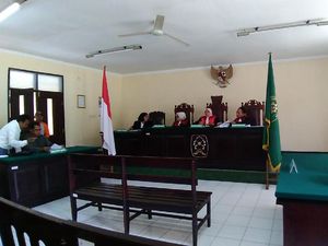 Kepala Desa jadi Saksi Sidang Gugatan Anak Terhadap Ibu Kandung Kepala Desa jadi Saksi Sidang Gugatan Anak Terhadap Ibu Kandung