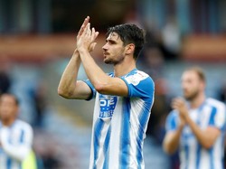 Pemain Huddersfield Town, Christopher Schindler, menjadi bek yang paling banyak kebobolan gol dan menelan kekalahan. Ada  71 gol dan 27 kekalahan. (Foto: Ed Sykes/Reuters)
