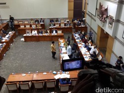 Komisi III Tagih List Barang Sitaan ke KPK