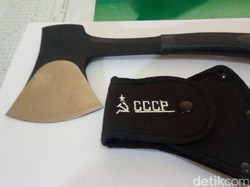 Kapak Berlogo Palu Arit Ditemukan di Yogya