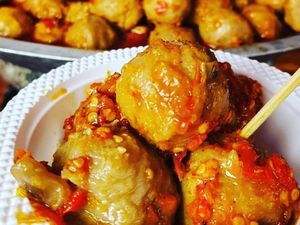 Huaah! Pentol-pentol Super Pedas yang Bikin Ngiler