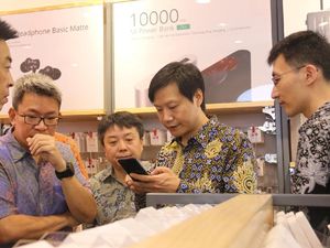 Terbang dari China, Pendiri Xiaomi Mampir di Bekasi Terbang dari China, Pendiri Xiaomi Mampir di Bekasi