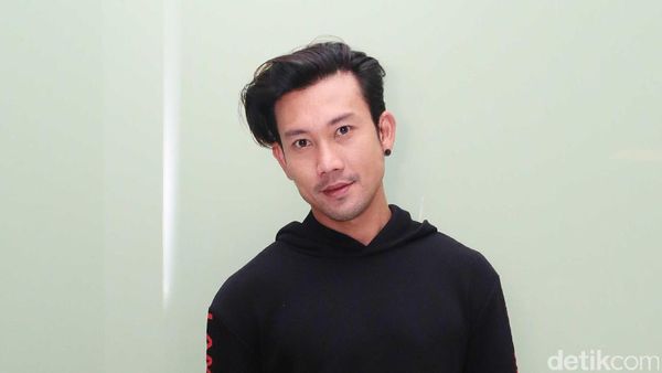 Denny Sumargo, Cool Banget Sih!