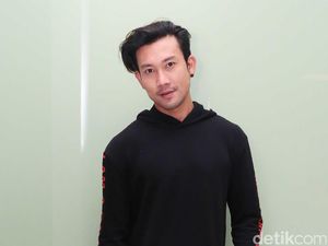 Denny Sumargo, Cool Banget Sih!