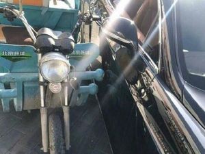 Tabrak Bentley, Tukang Sayur Ini Ganti Rugi Pakai Daun Bawang