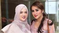 Foto: Manisnya Aurora, Adik Ipar Olla Ramlan dengan Gaya Hijab Simpel