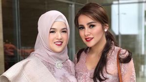 Foto: Manisnya Aurora, Adik Ipar Olla Ramlan dengan Gaya Hijab Simpel