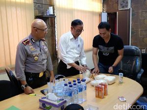 Polresta Pekanbaru Amankan 3 Kg Sabu dan 8.000 Ekstasi Polresta Pekanbaru Amankan 3 Kg Sabu dan 8.000 Ekstasi