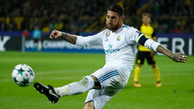 Sergio Ramos berharap Zinedine Zidane tetap melatih Real Madrid.