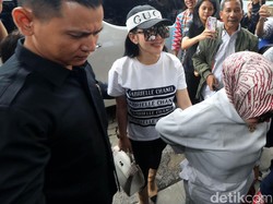 Kerjasama dan Dapat Diskon, Syahrini Harus Lakukan Ini untuk First Travel