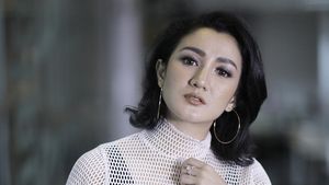 Melly Mono Jajal Lagu Balada Lagi