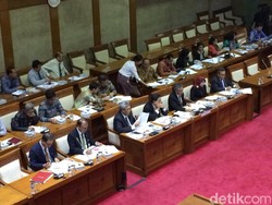 OJK ke DPR Bahas Rencana Kerja Periode 2017-2022