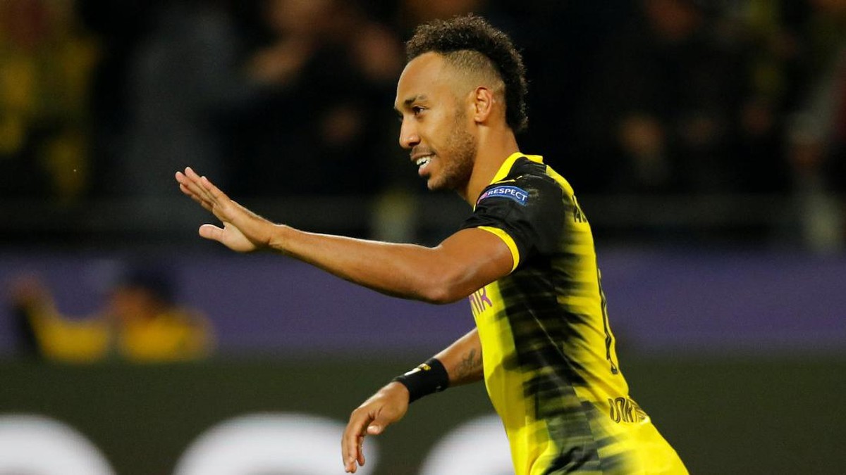Pierre-Emerick Aubameyang diragukan bisa debut melawan Everton. (Foto: Wolfgang Rattay/Reuters)