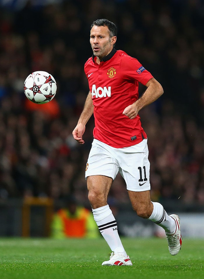MANCHESTER, ENGLAND - DECEMBER 10:   Ryan Giggs of Manchester United in action during the UEFA Champions League Group A match between Manchester United and Shakhtar Donetsk at Old Trafford on December 10, 2013 in Manchester, England.  (Photo by Michael Steele/Getty Images)