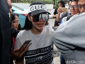 Bisa Beli Tiket Konser Syahrini, Kalau Gaji Sudah Level Manajer Bisa Beli Tiket Konser Syahrini, Kalau Gaji Sudah Level Manajer