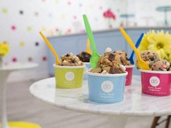 Dituduh Bikin Sakit, Gerai Cookie Dough Terkenal Ini Hadapi Tuntutan