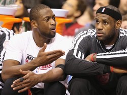 Dwyane Wade Akan Reuni dengan LeBron James di Cavs?