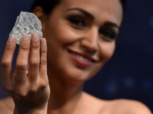 Layar Ponsel Segera Gunakan Bahan Berlian!