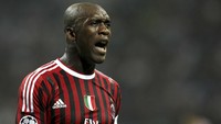 7. Ada 131 penampilan yang dicatatkan oleh Clarence Seedorf di seluruh fase Liga Champions ketika berkiprah untuk Ajax, Real Madrid, dan AC Milan. Seedorf gantung sepatu tahun 2014. (Foto: Marco Luzzani/Getty Images)