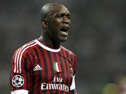 7. Ada 131 penampilan yang dicatatkan oleh Clarence Seedorf di seluruh fase Liga Champions ketika berkiprah untuk Ajax, Real Madrid, dan AC Milan. Seedorf gantung sepatu tahun 2014. (Foto: Marco Luzzani/Getty Images)