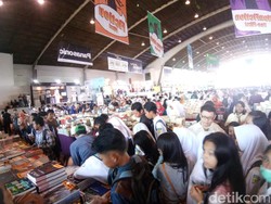 Big Bad Wolf Surabaya Resmi Dibuka untuk Publik Mulai Hari Ini