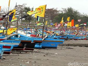 Ombak Besar, Sebagian Nelayan di Cilacap Tidak Melaut