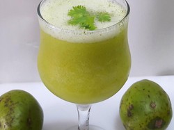 Slurpp! Asam Segar Jus Kedondong Enak untuk Menumpas Dahaga