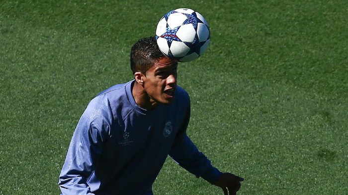 Varane Sepakati Kontrak Baru dengan Madrid