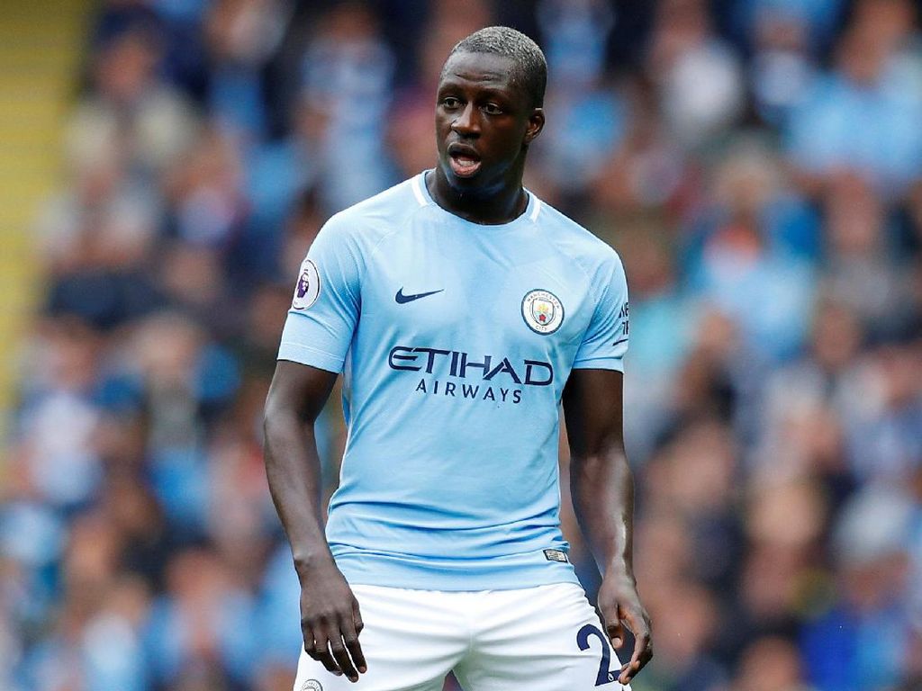 Benjamin Mendy Naik Meja Operasi Benjamin Mendy Naik Meja Operasi