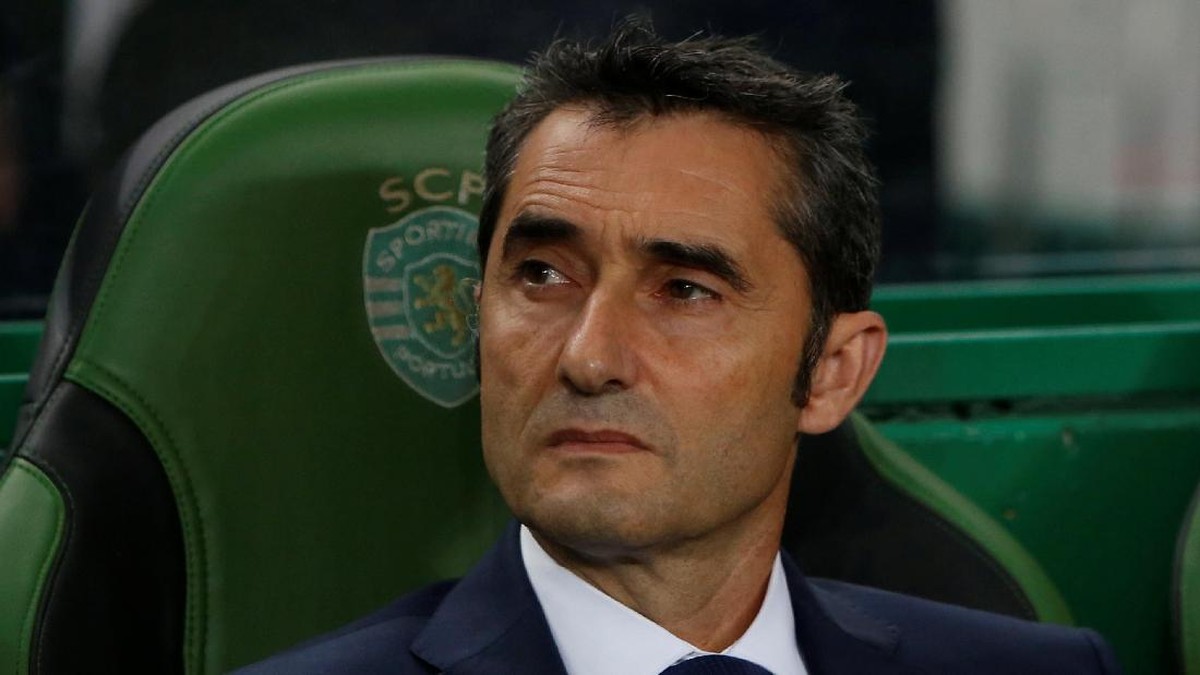 Ernesto Valverde menolak anggapan bahwa permainan Barcelona membosankan (Foto: Pedro Nunes/Reuters)