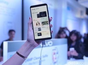 Selfie Sempurna di Perfect Moment dengan Vivo V7+