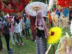 Solo Kembali Meriah dengan Festival Payung Indonesia 2017