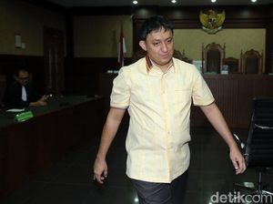 Fahd Korupsi Alquran, Uang Rp 3,4 Miliar Dirampas Negara Fahd Korupsi Alquran, Uang Rp 3,4 Miliar Dirampas Negara