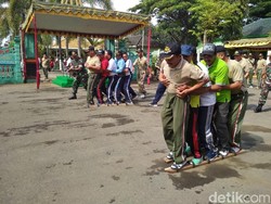 Ini Cara Tentara Jalin Kebersamaan dengan Polisi dan Kades