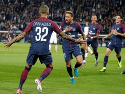 Neymar dan Mbappe Bintang PSG, tapi Dani Alves Juga Penting