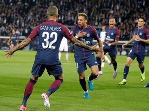 Neymar dan Mbappe Bintang PSG, tapi Dani Alves Juga Penting Neymar dan Mbappe Bintang PSG, tapi Dani Alves Juga Penting