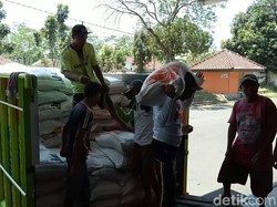 Bulog dan Pemkab Banyuwangi Awasi Kualitas Beras Sejahtera