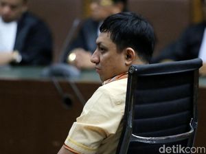 Setelah Fahd, Siapa Lagi yang Korupsi Alquran? Setelah Fahd, Siapa Lagi yang Korupsi Alquran?