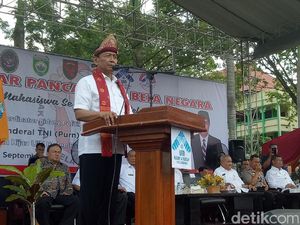 Wiranto: Kalau Ada yang Ingin Ganti Pancasila, Harus Dilawan! Wiranto: Kalau Ada yang Ingin Ganti Pancasila, Harus Dilawan!