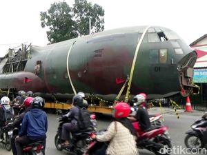 Ada Pesawat Hercules Melewati Jalur Darat Kebumen