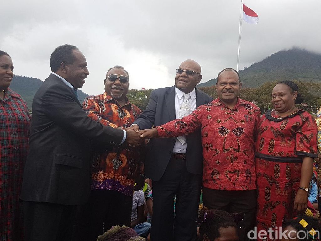 Tiga Bulan Berkonflik, Warga Puncak Jaya Akhirnya Berdamai Tiga Bulan Berkonflik, Warga Puncak Jaya Akhirnya Berdamai